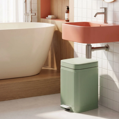 poubelles de salle de bain simple embellie