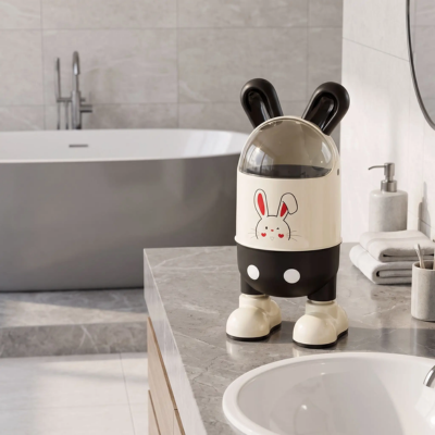 poubelles salle de bains design praticité agréable